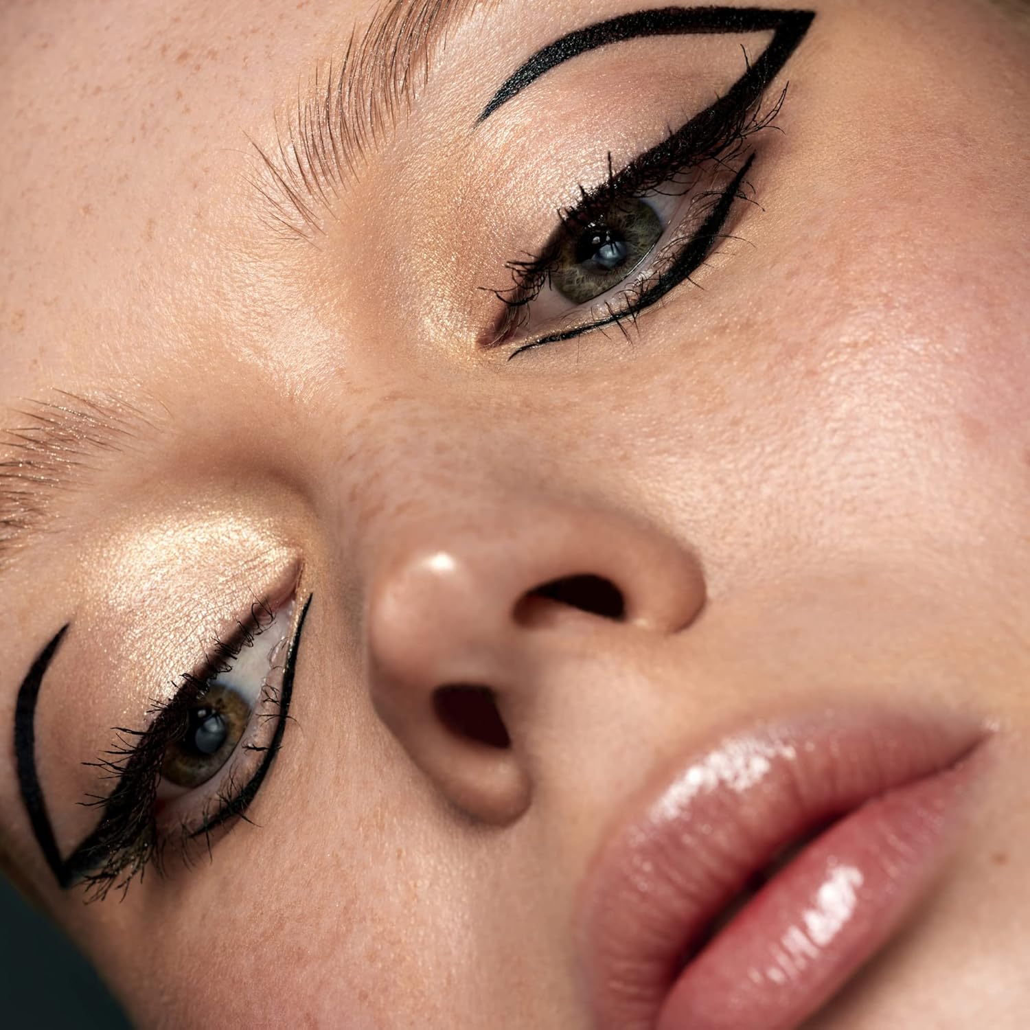 LAMEL Black Eyeliner with Soft Brush 401 Deep Black