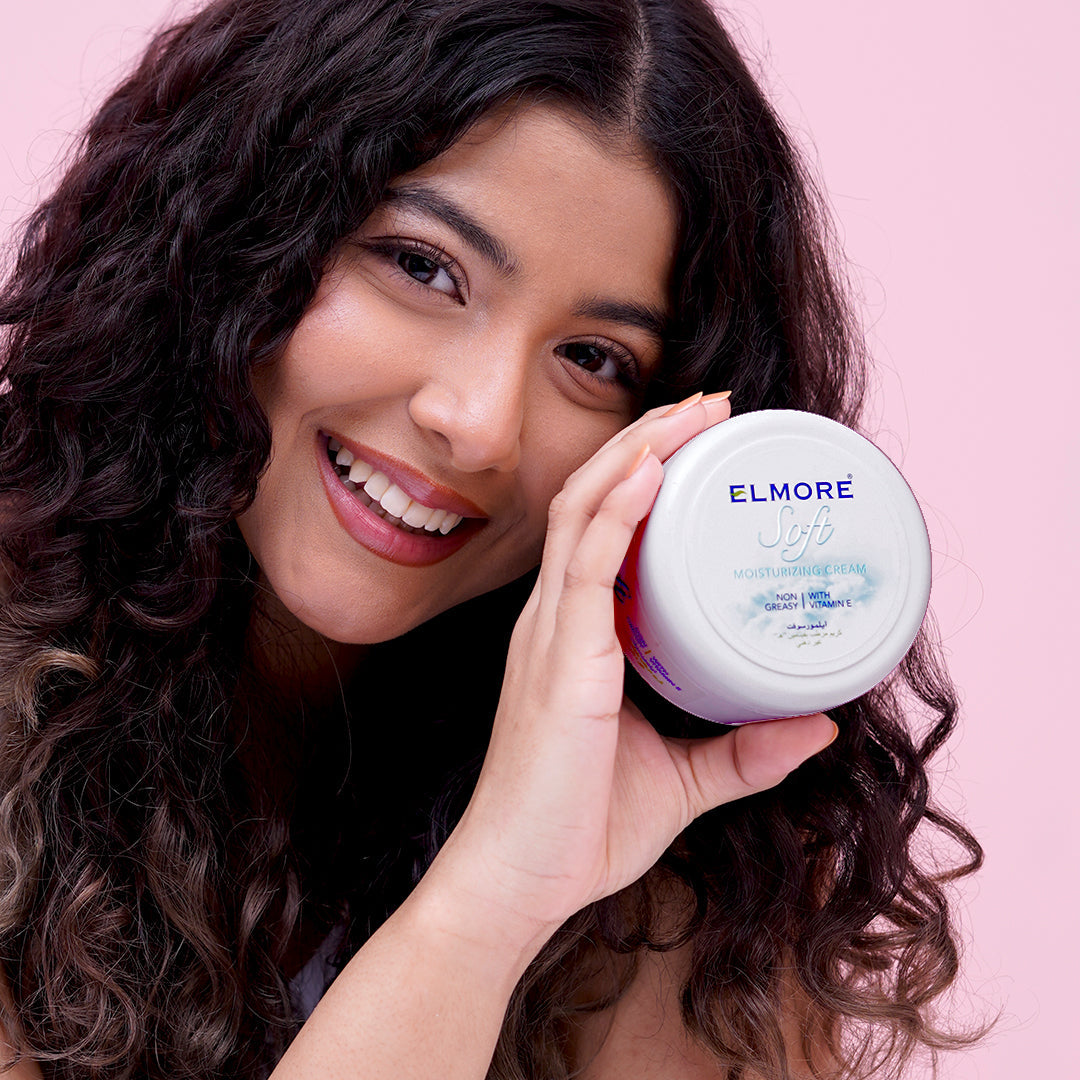 Daily soft cream moisturizer for smooth and hydrated skin