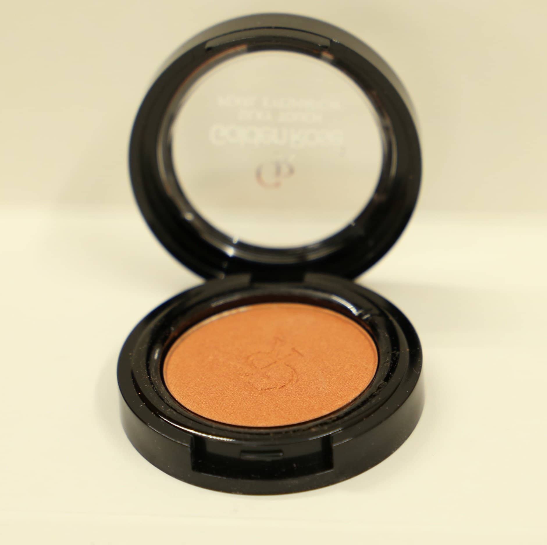 Golden Rose Silky Touch Pearl Eyeshadow - Premium  from Golden Rose - Just Rs 1125! Shop now at Cozmetica